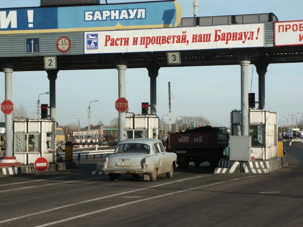 Платный проезд через Новый мост, 2010 год. 