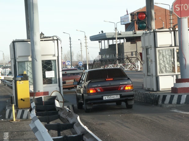 Платный проезд через Новый мост, 2010 год. 