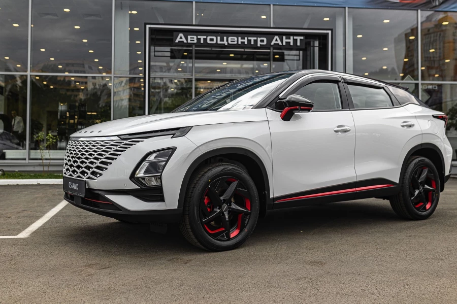 Кроссовер OMODA C5.