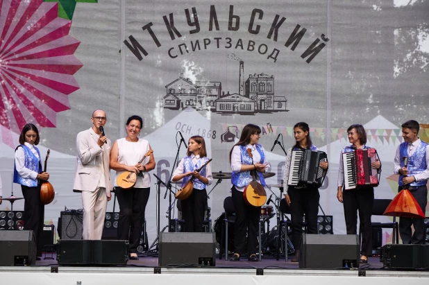 Старейший завод на Алтае, «Иткуль», отметил свой юбилей.