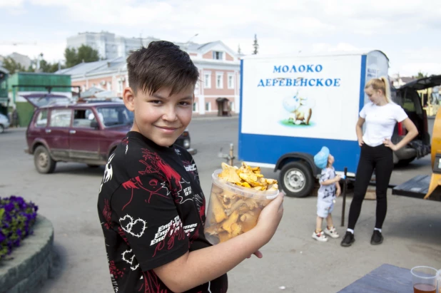 Лисички продают в Барнауле.