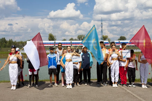 Соревнования на гребном канале в Барнауле. 