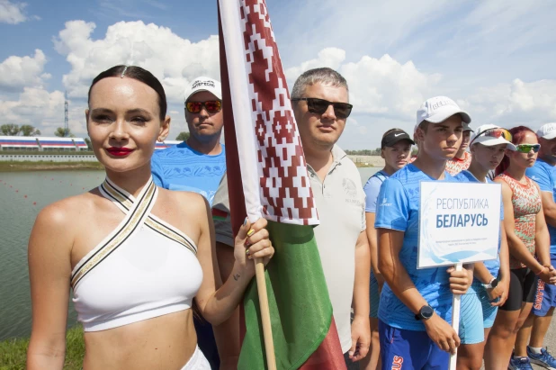 Соревнования на гребном канале в Барнауле. 