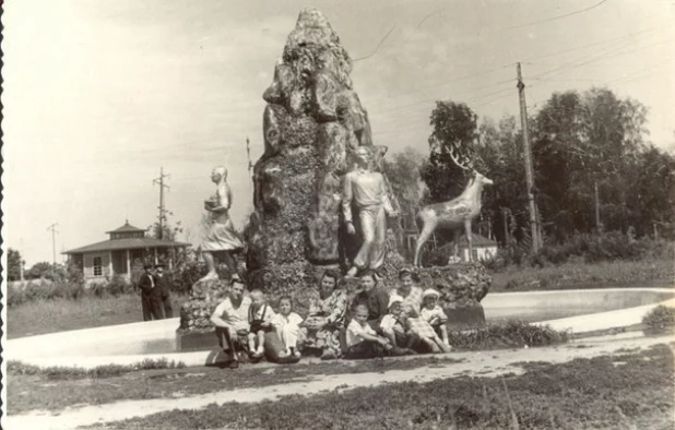 1950-е годы. Фонтан. Фото Любовь Анискина.