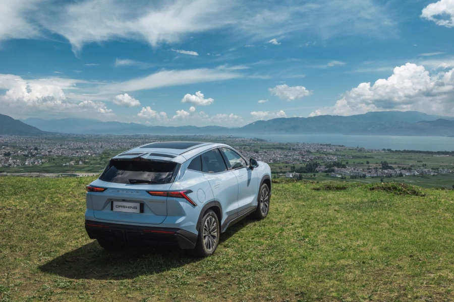 Городской кроссовер Jetour Dashing.