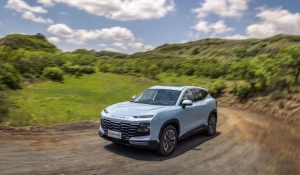 Городской кроссовер Jetour Dashing.