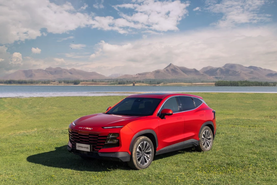 Городской кроссовер Jetour Dashing.