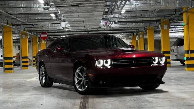 Dodge Challenger.