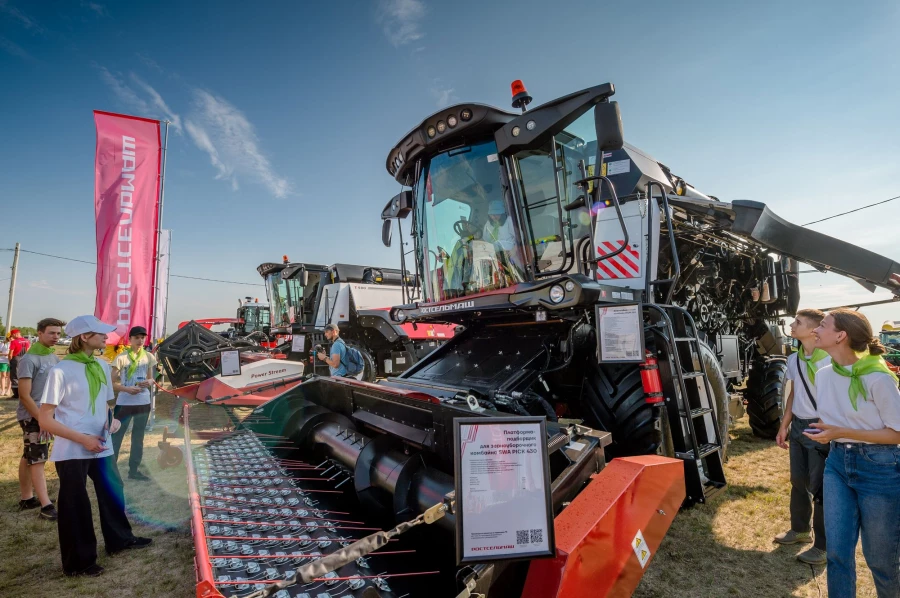 Универсальные зерноуборочные комбайны.
