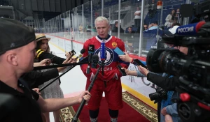 Фетисов и другие звезды хоккея на Алтае.