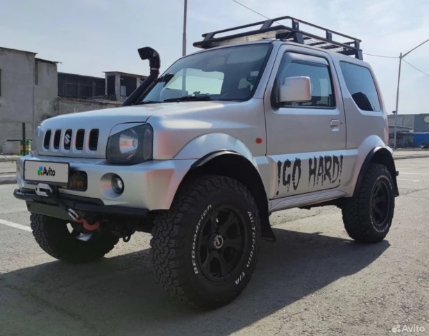 Сборный любимец Suzuki Jimny 1.3 AT продают в Барнауле за 1 млн рублей