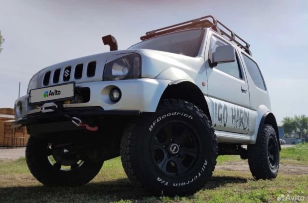 Сборный любимец Suzuki Jimny 1.3 AT продают в Барнауле за 1 млн рублей