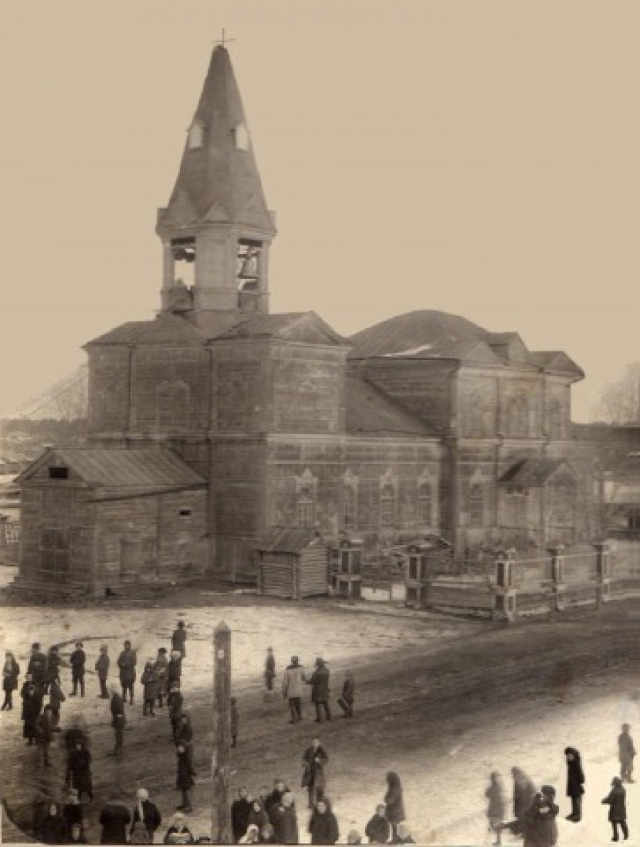 Свято-Никольская церковь в Павловске, дата фото не указана.