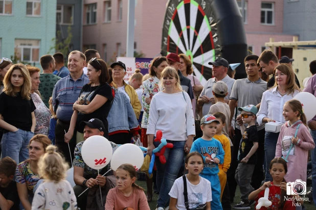 В Барнауле отметили день рождения микрорайона "Дружный".