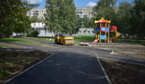 В Барнауле заканчивают благоустройство зеленого уголка 