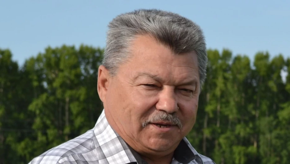 Анатолий Иванов.
