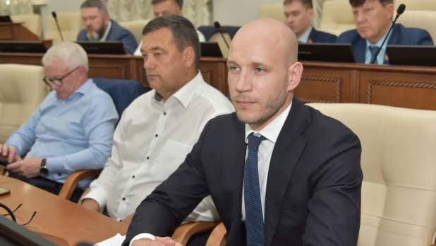 Избрали нового председателя бюджетного комитета алтайского парламента.