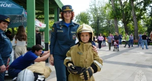 Как происходит День города в парке "Изумрудном". Большой фоторепортаж от МЧС.