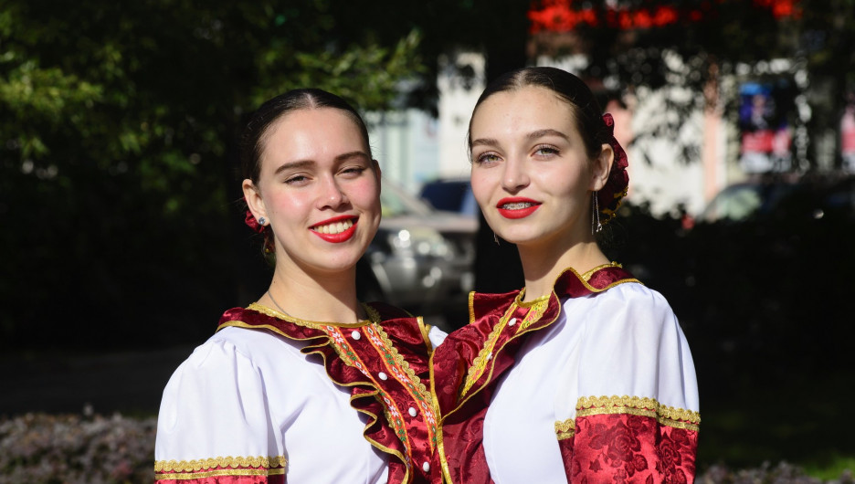 Как прошел фестиваль национальных культур в Барнауле смотрите в большом фоторепортаже altapress.ru.