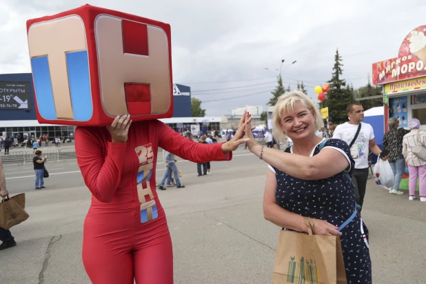 ТНТ поздравил барнаульцев с днем города.