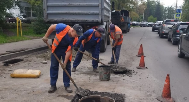 Стало известно сколько дорог уже отремонтировали в Барнауле.