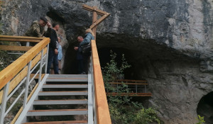 Новая лестница в Денисову пещеру.