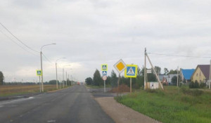 Жители одного из поселков Алтайского края жалуются на дорожные знаки.