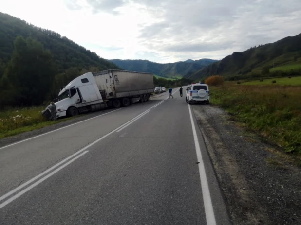 На Чуйском тракте произошло смертельное ДТП.