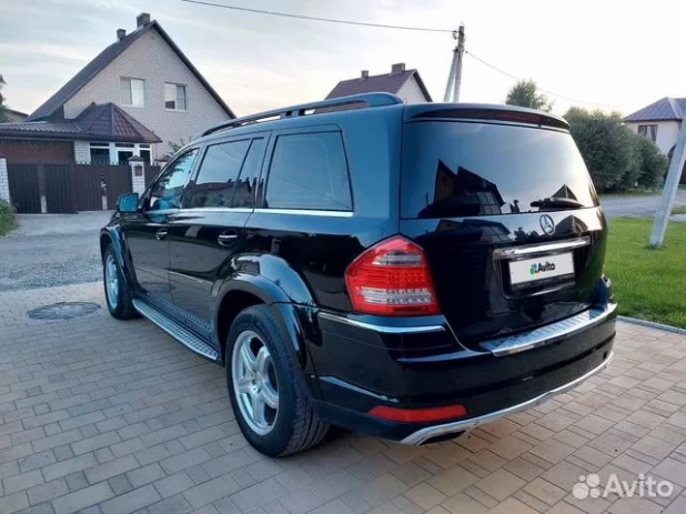 Семейный Mercedes-Benz продают в Барнауле за 1,7 млн рублей.