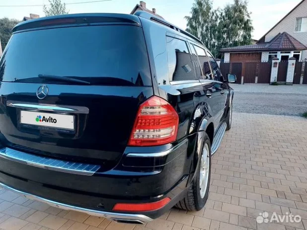 Семейный Mercedes-Benz продают в Барнауле за 1,7 млн рублей.