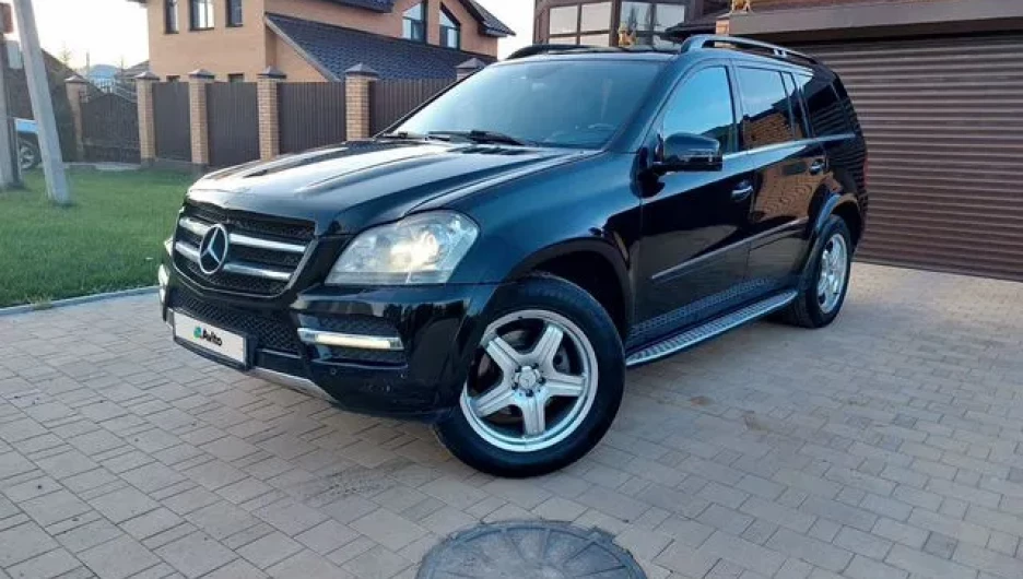Семейный Mercedes-Benz продают в Барнауле за 1,7 млн рублей.