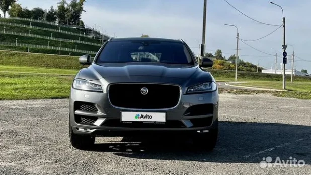 Дизельный Jaguar продают в Барнауле за 2,7 млн рублей.