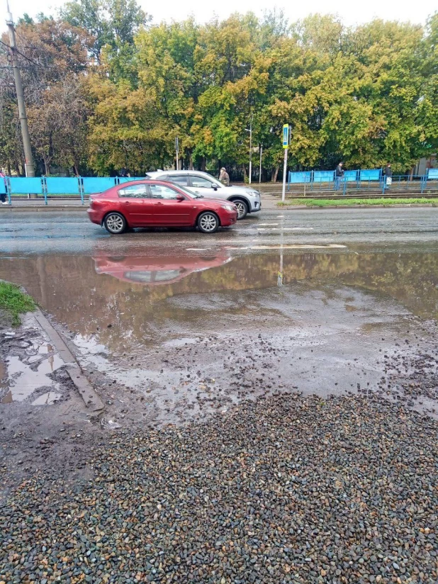 Пешеходный переход на ул. Попова. 