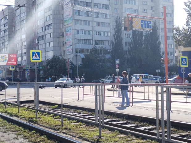 В Барнауле в центре города произошло ДТП с участием мотоциклиста.