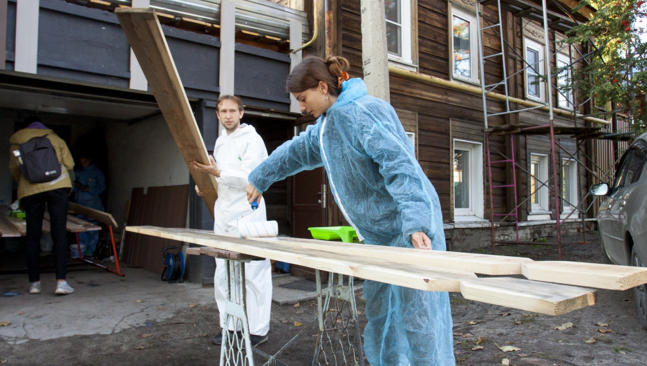 «Том Сойер Фест» ремонтирует фасад дома на ул. Анатолия, 162.