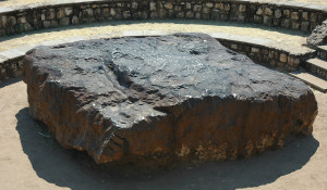 Гоба — крупнейший из найденных метеоритов и железных природных тел.
