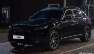 Серьезный Infiniti в черном цвете продают в Барнауле всего за 1 млн рублей.