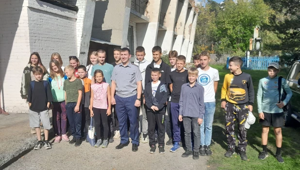 Для воспитанников ГСОО «Барнаульская федерация биатлона» провели мероприятие по профориентации.