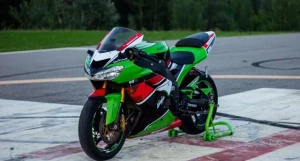 Сочный Kawasaki ninja продают в Барнауле за 500 тыс. рублей