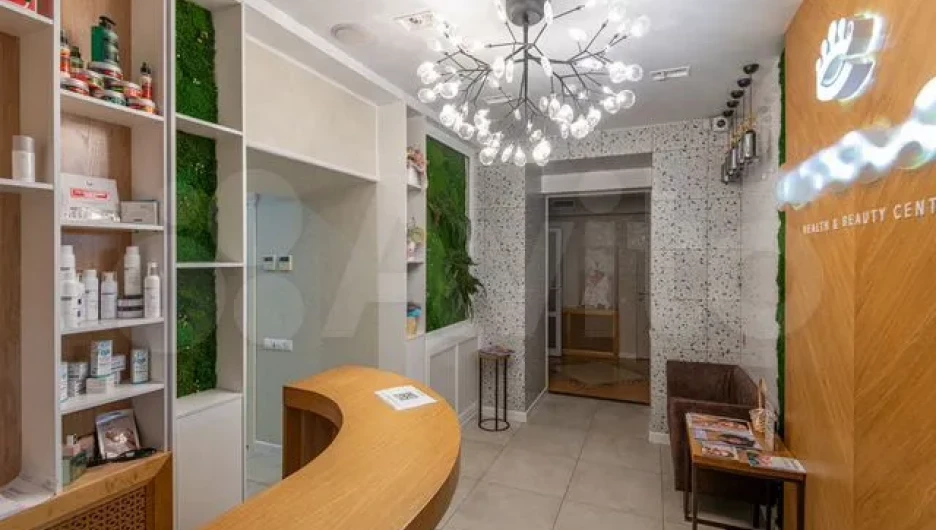 Шикарное помещение свободного назначения продают в Барнауле за 24,9 млн рублей.