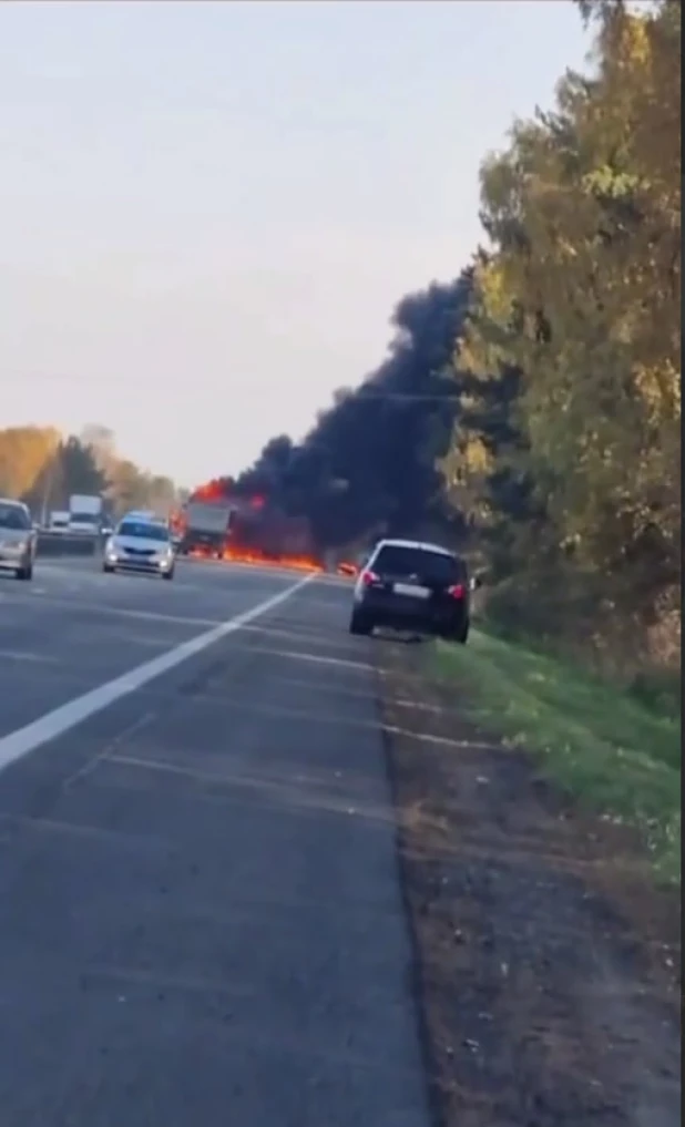 Возгорание фуры на трассе за Бийском