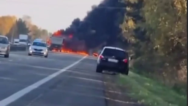 Возгорание фуры на трассе за Бийском