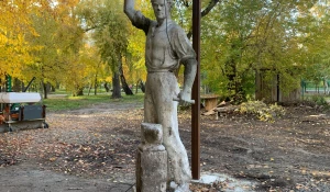 Реставрация статуи "Кузнец". 