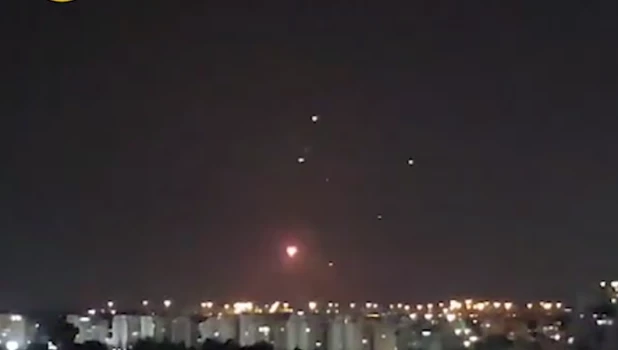 ХАМАС выпустило ракетный залп по аэропорту Бен-Гурион в Тель-Авиве.