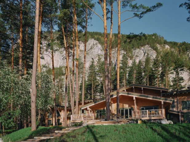 Курорт Grand Chalet Altay.