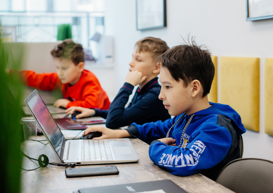 Современная кибершкола для детей от 6 до 14 лет «KIBERone».