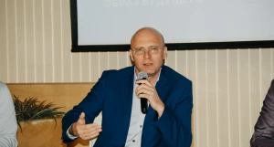 Владислав Вакаев.
