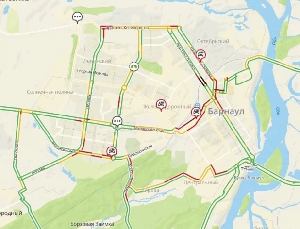 Днем 3 ноября Барнаул сковали 9-балльные пробки.