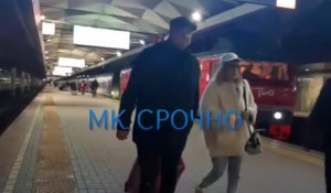 Алла Пугачева на Ленинградском вокзале