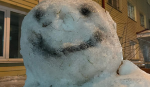 Снеговик в Барнауле.